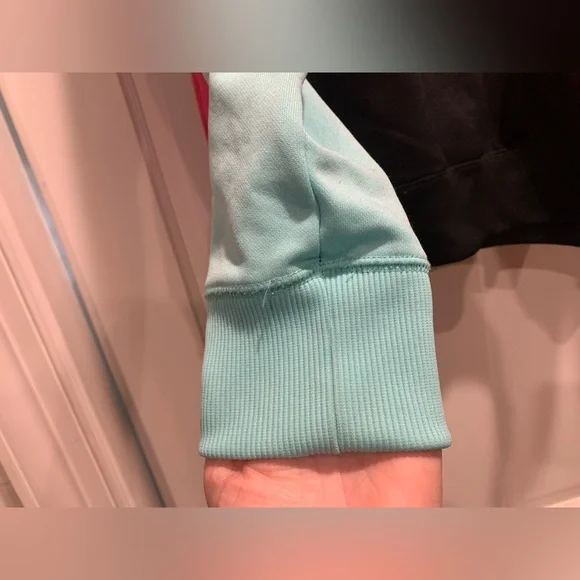 Y2K Volcom Hoodie Size Small - Picture 4 of 15